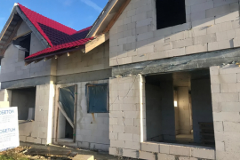 Коттедж 240 м² на участке 8 сот.